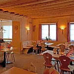 Hotel & Berninahaus