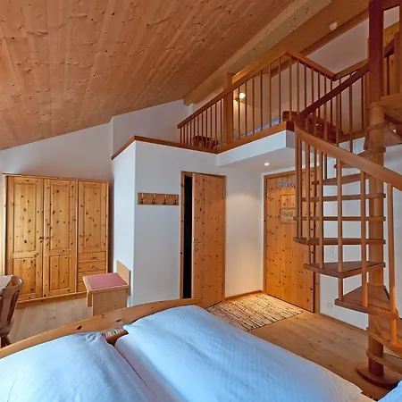 Ξενοδοχείο & Berninahaus 3*