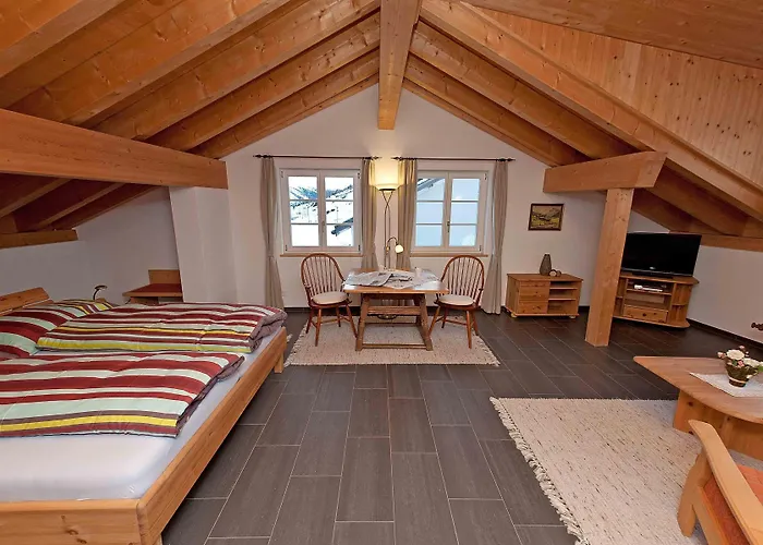 Hotell & Berninahaus Pontresina