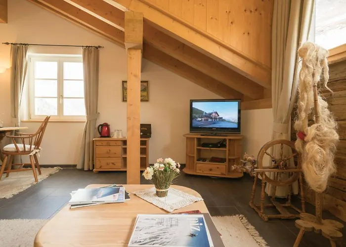 Gasthaus&hotel Berninahaus Pontresina