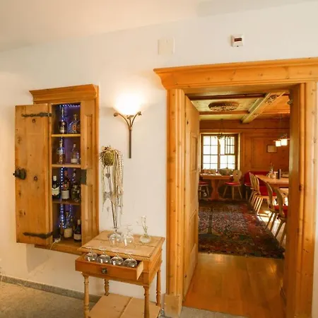 Hotel & Berninahaus 3*