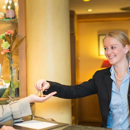 Hotel & Berninahaus 3*